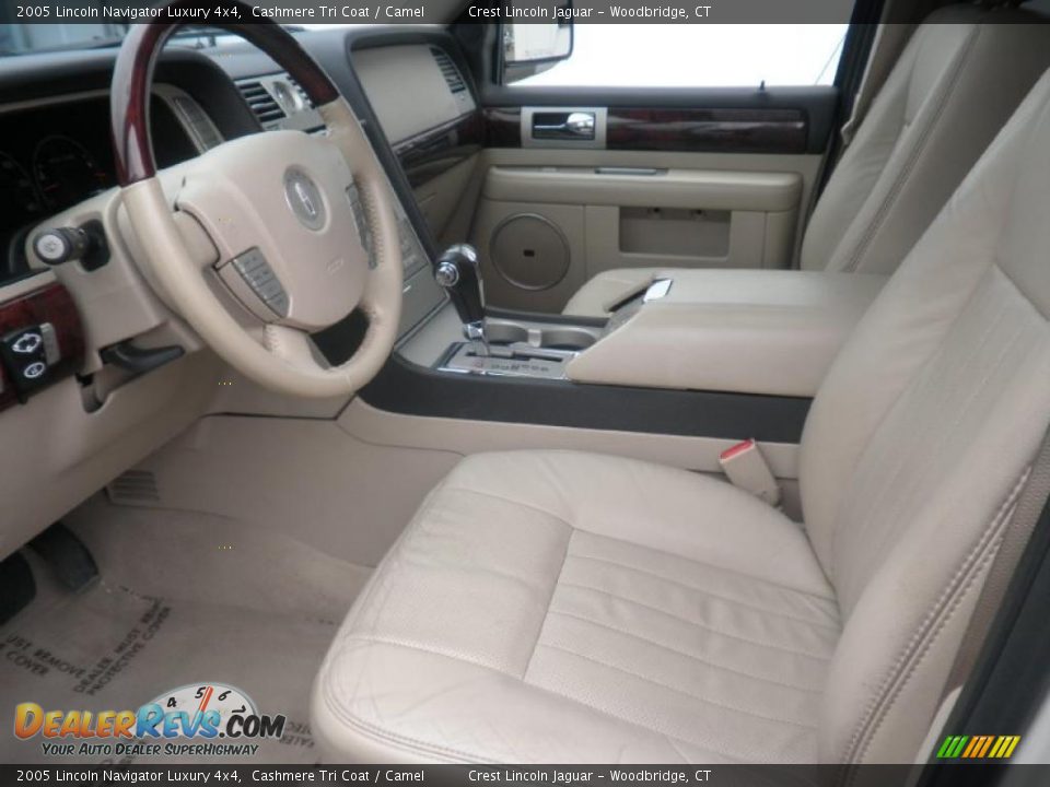 2005 Lincoln Navigator Luxury 4x4 Cashmere Tri Coat / Camel Photo #4