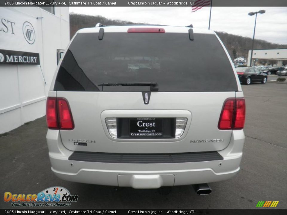 2005 Lincoln Navigator Luxury 4x4 Cashmere Tri Coat / Camel Photo #12