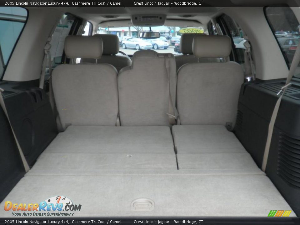 2005 Lincoln Navigator Luxury 4x4 Cashmere Tri Coat / Camel Photo #14