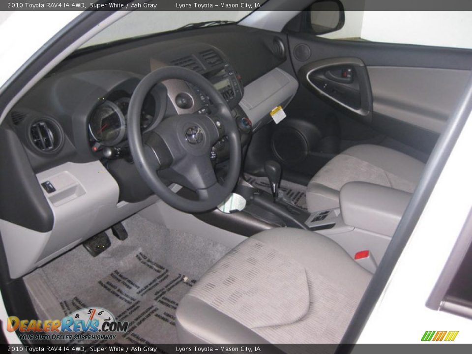 2010 Toyota RAV4 I4 4WD Super White / Ash Gray Photo #2