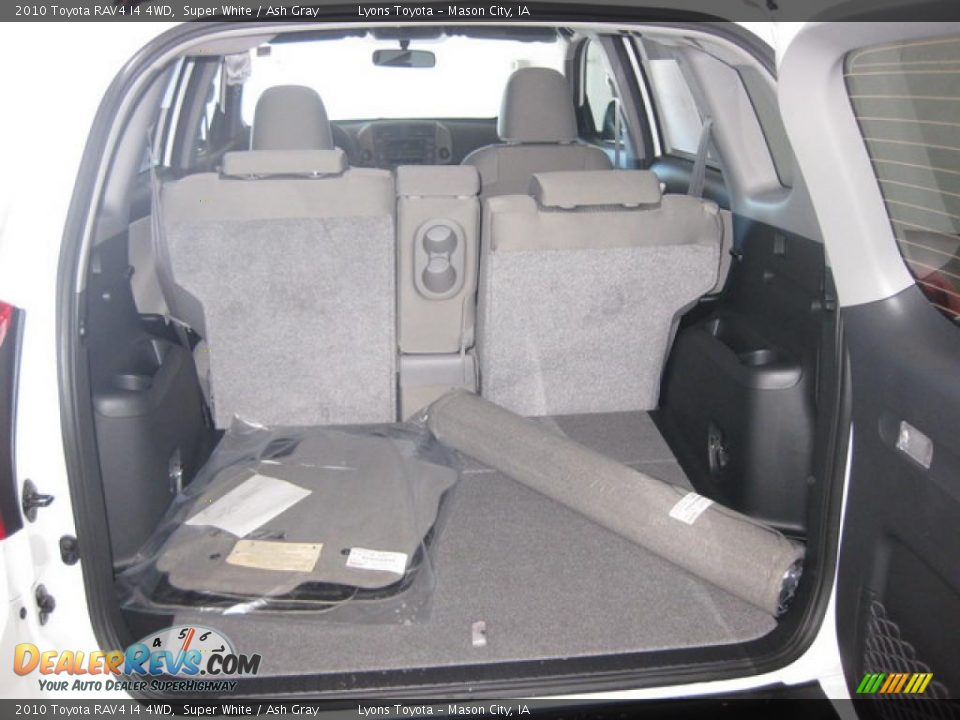 2010 Toyota RAV4 I4 4WD Super White / Ash Gray Photo #7