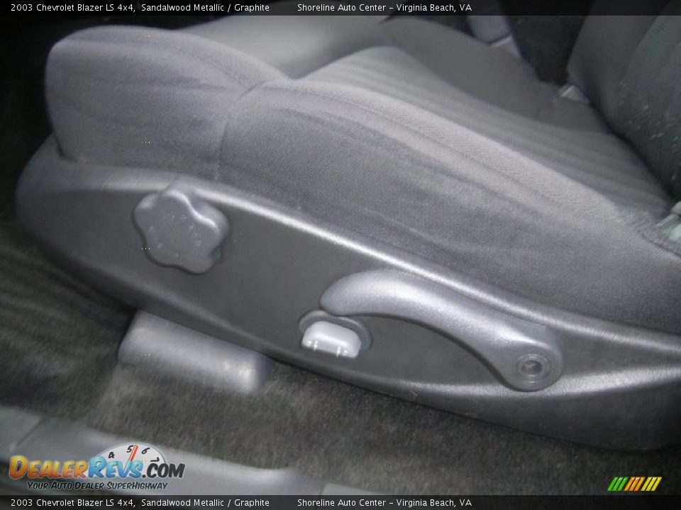 2003 Chevrolet Blazer LS 4x4 Sandalwood Metallic / Graphite Photo #14