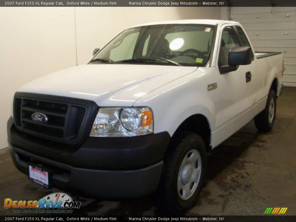 2007 Ford F150 XL Regular Cab Oxford White / Medium Flint Photo #1