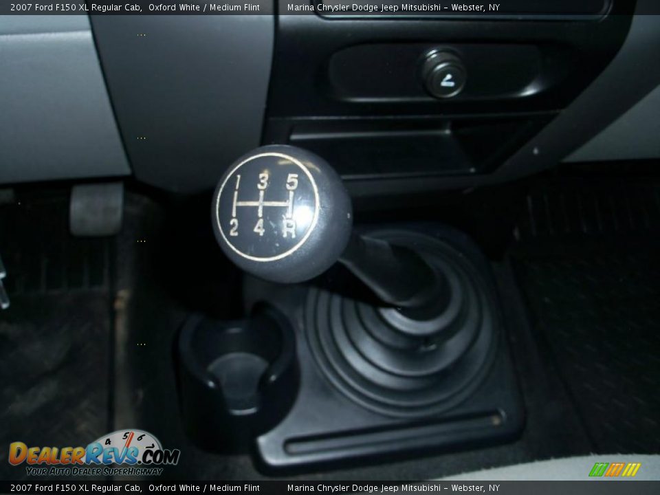 2007 Ford F150 XL Regular Cab Oxford White / Medium Flint Photo #4