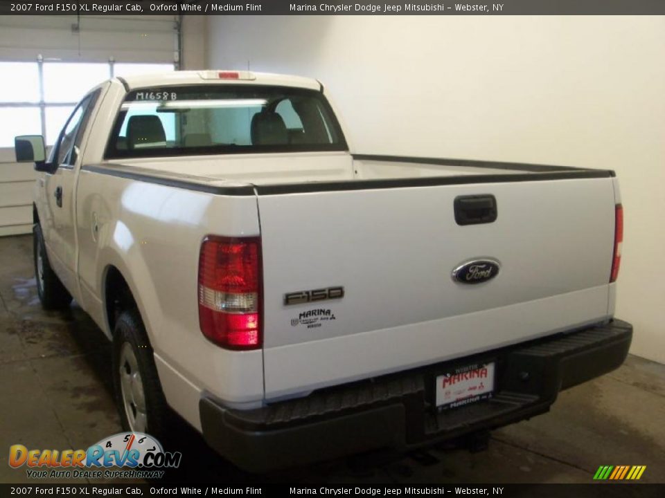 2007 Ford F150 XL Regular Cab Oxford White / Medium Flint Photo #7