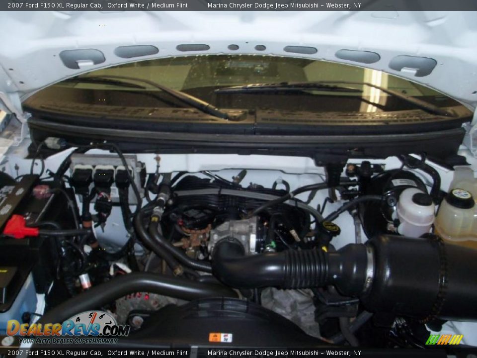 2007 Ford F150 XL Regular Cab Oxford White / Medium Flint Photo #13