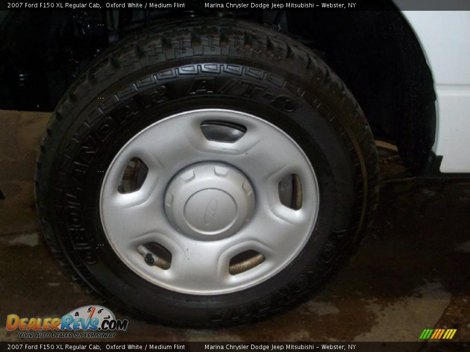 2007 Ford F150 XL Regular Cab Oxford White / Medium Flint Photo #20