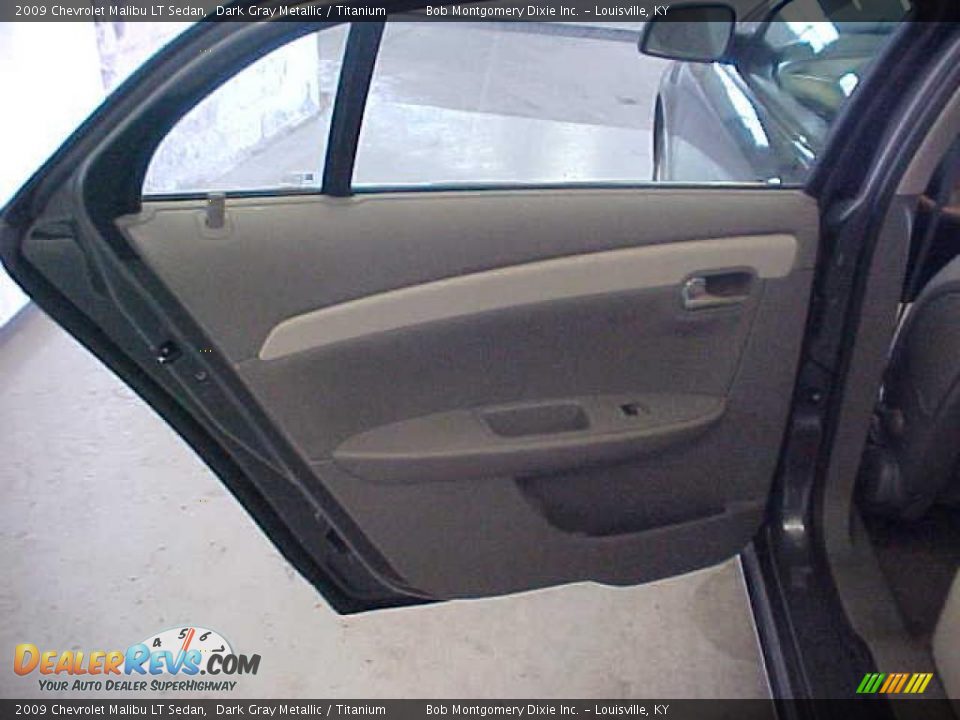 2009 Chevrolet Malibu LT Sedan Dark Gray Metallic / Titanium Photo #17