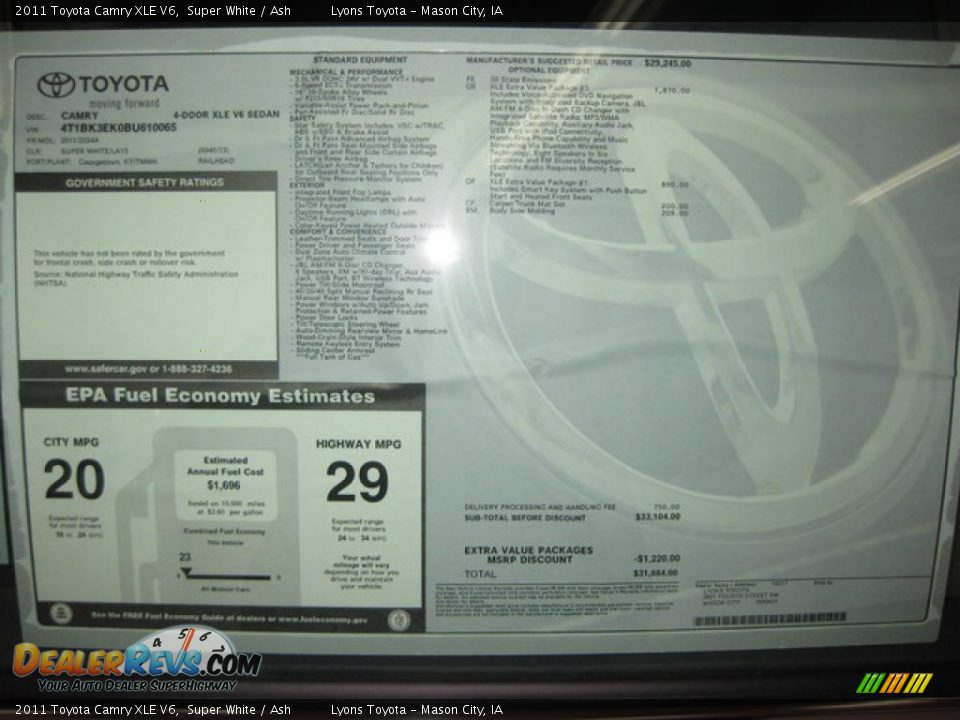 2011 Toyota Camry XLE V6 Super White / Ash Photo #10