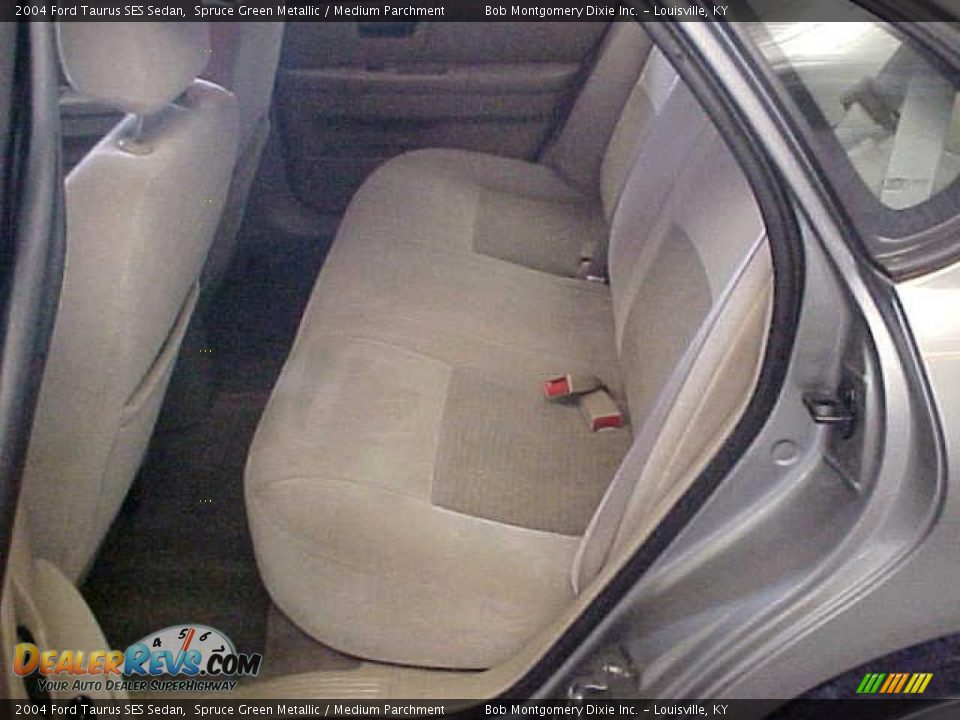 2004 Ford Taurus SES Sedan Spruce Green Metallic / Medium Parchment Photo #17