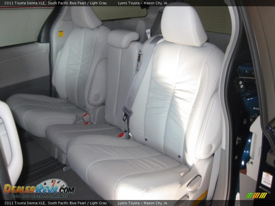 2011 Toyota Sienna XLE South Pacific Blue Pearl / Light Gray Photo #3