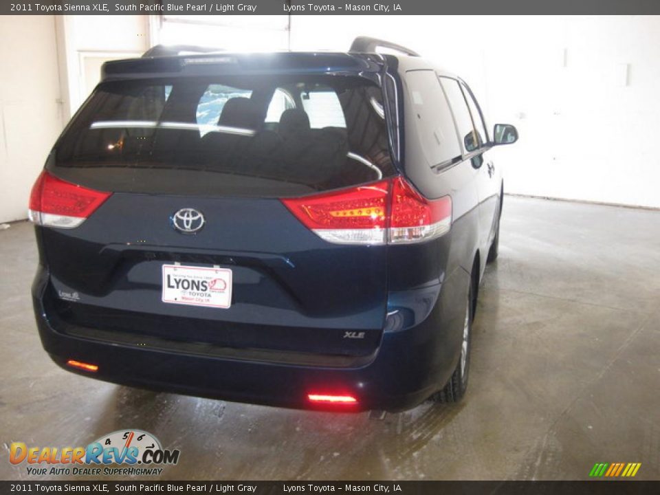 2011 Toyota Sienna XLE South Pacific Blue Pearl / Light Gray Photo #6