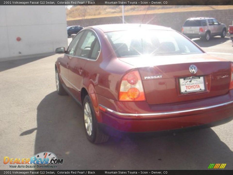 2001 Volkswagen Passat GLS Sedan Colorado Red Pearl / Black Photo #5