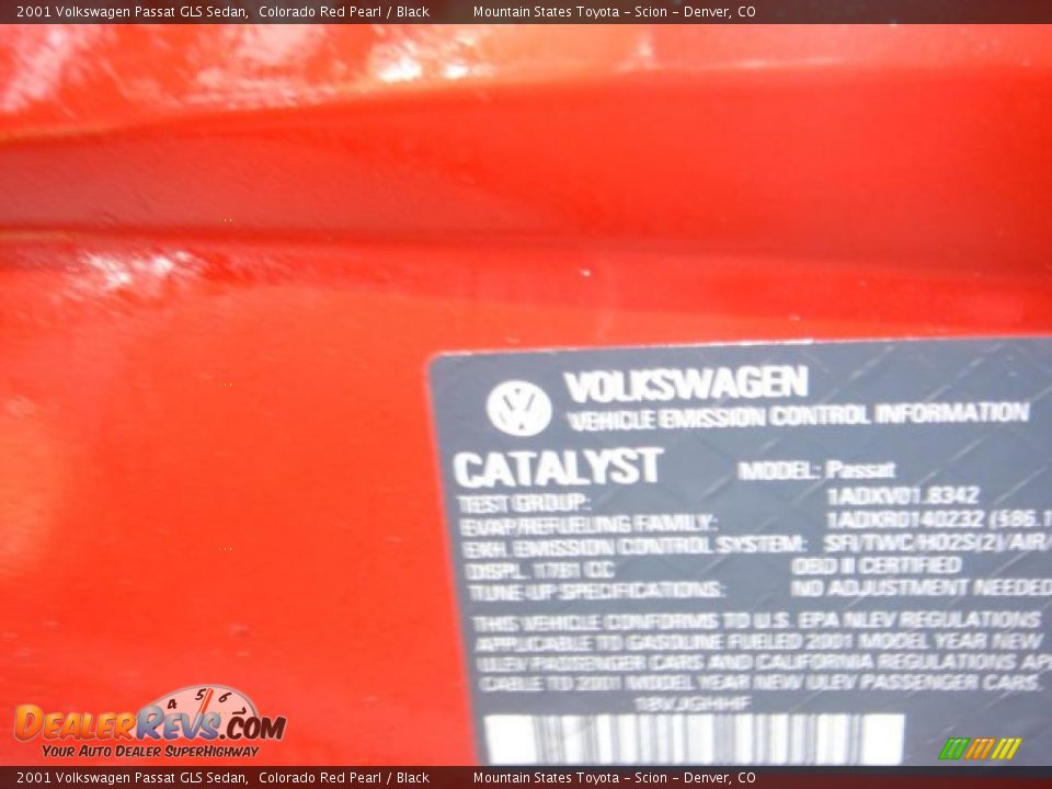 2001 Volkswagen Passat GLS Sedan Colorado Red Pearl / Black Photo #13