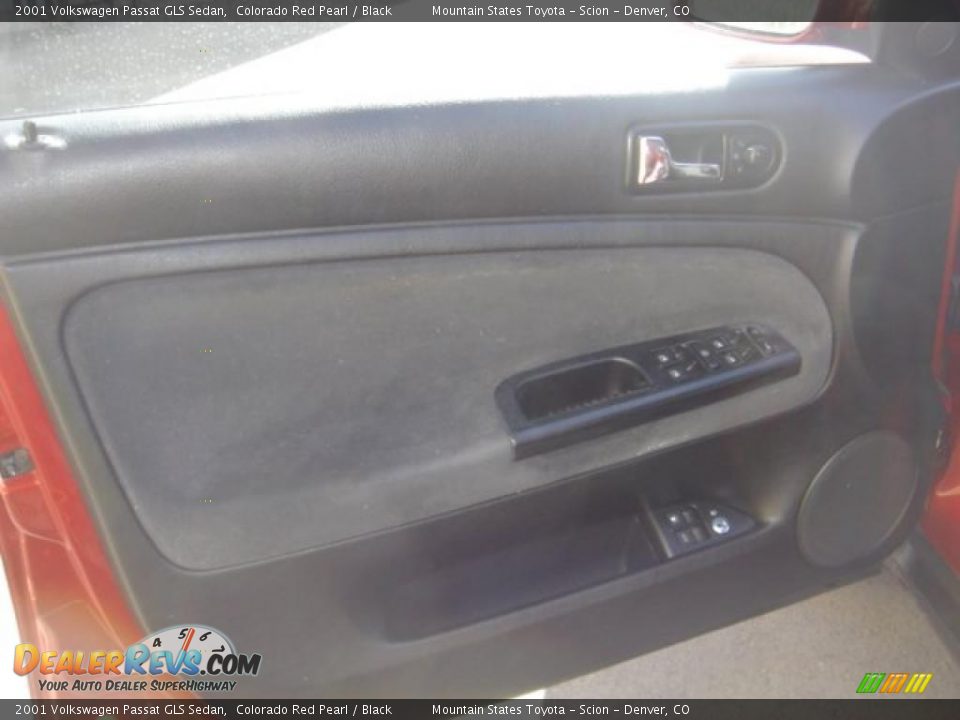 2001 Volkswagen Passat GLS Sedan Colorado Red Pearl / Black Photo #15