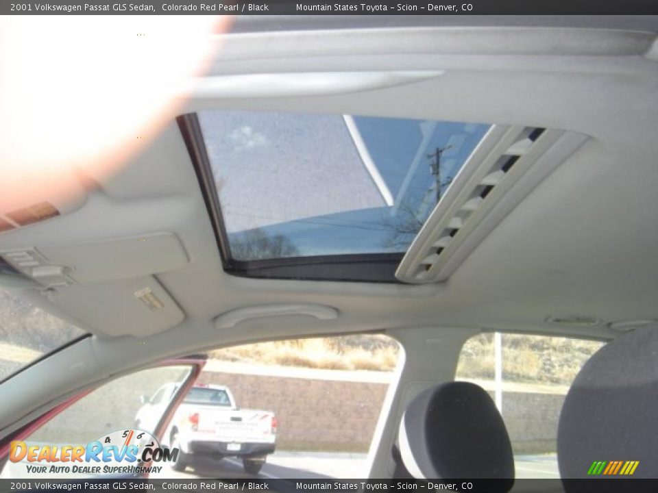 2001 Volkswagen Passat GLS Sedan Colorado Red Pearl / Black Photo #20