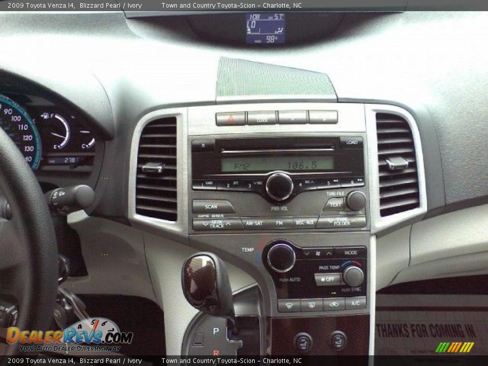 2009 Toyota Venza I4 Blizzard Pearl / Ivory Photo #8