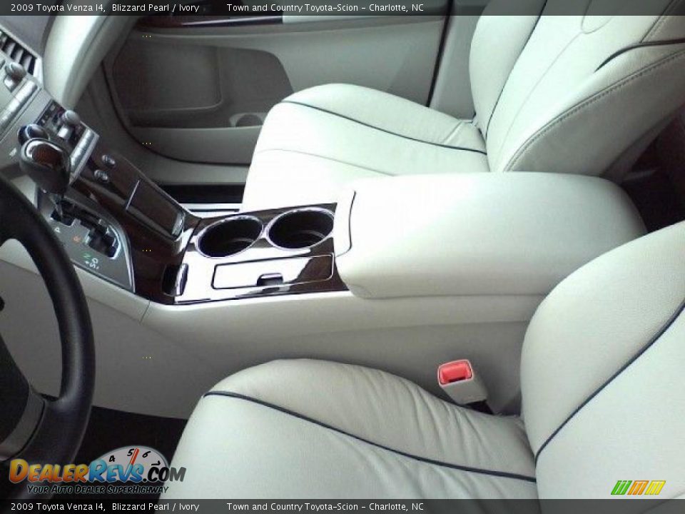 2009 Toyota Venza I4 Blizzard Pearl / Ivory Photo #13