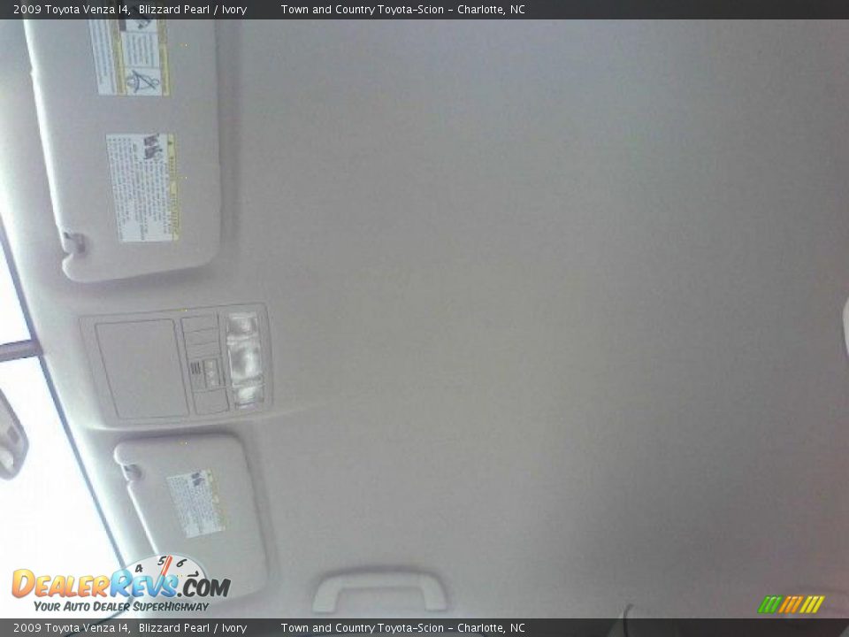 2009 Toyota Venza I4 Blizzard Pearl / Ivory Photo #14