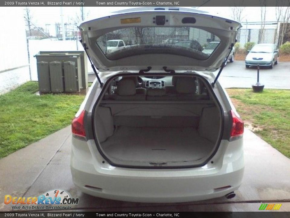 2009 Toyota Venza I4 Blizzard Pearl / Ivory Photo #15