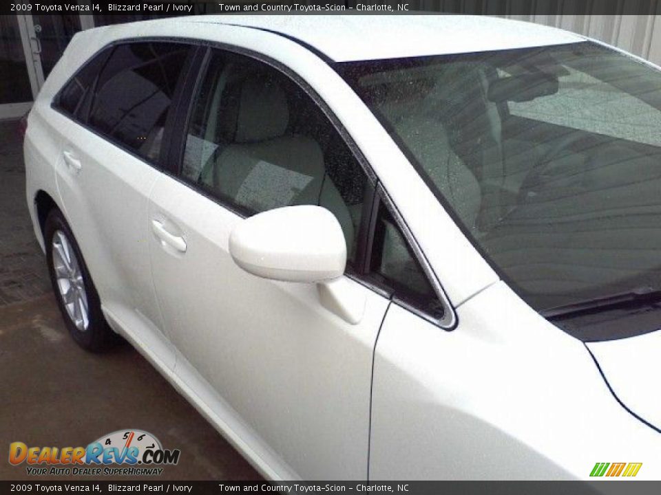 2009 Toyota Venza I4 Blizzard Pearl / Ivory Photo #21