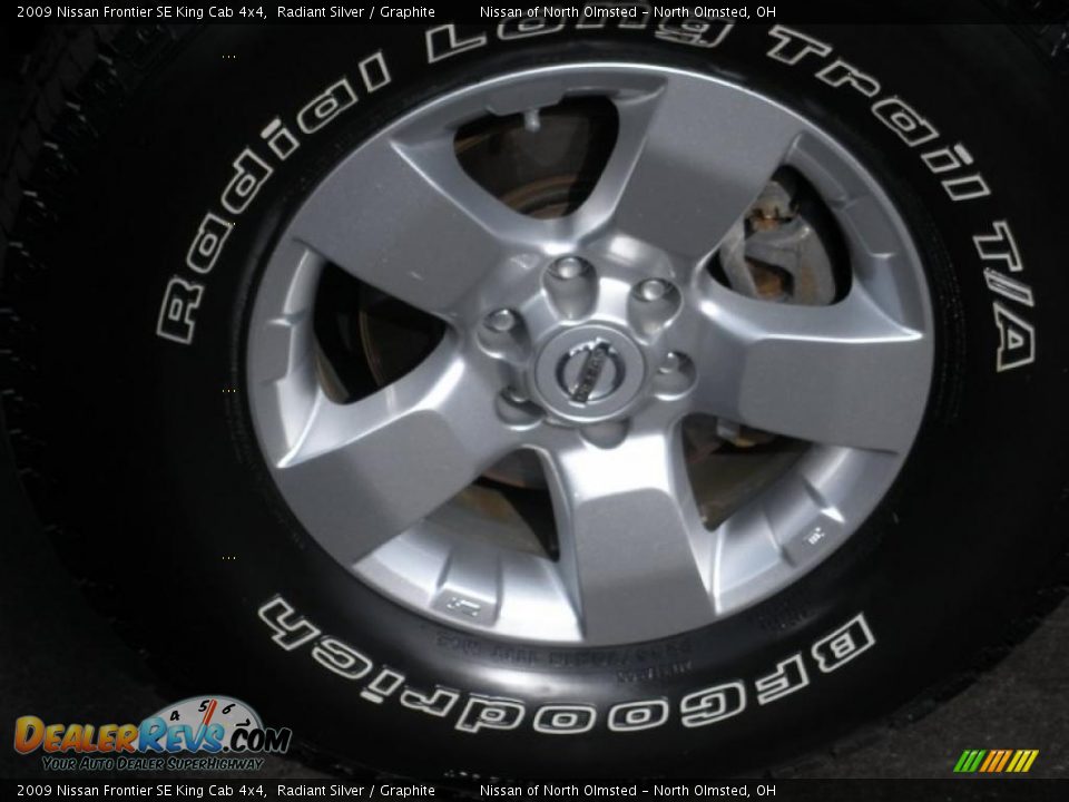2009 Nissan Frontier SE King Cab 4x4 Radiant Silver / Graphite Photo #9