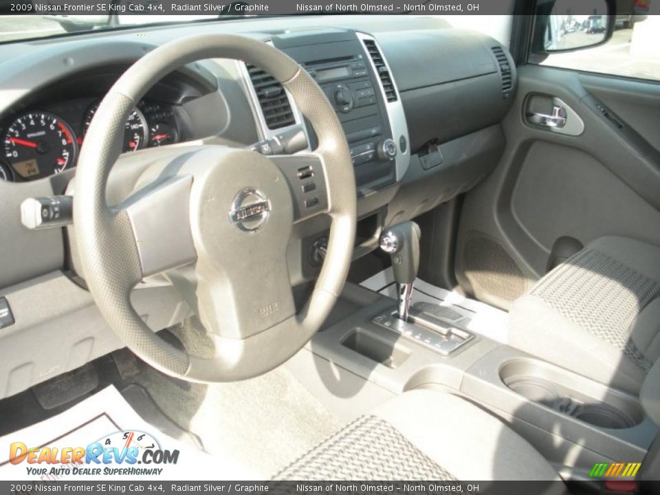 2009 Nissan Frontier SE King Cab 4x4 Radiant Silver / Graphite Photo #11