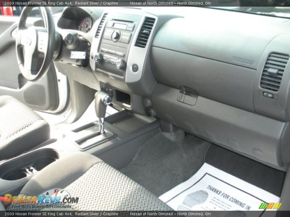 2009 Nissan Frontier SE King Cab 4x4 Radiant Silver / Graphite Photo #14