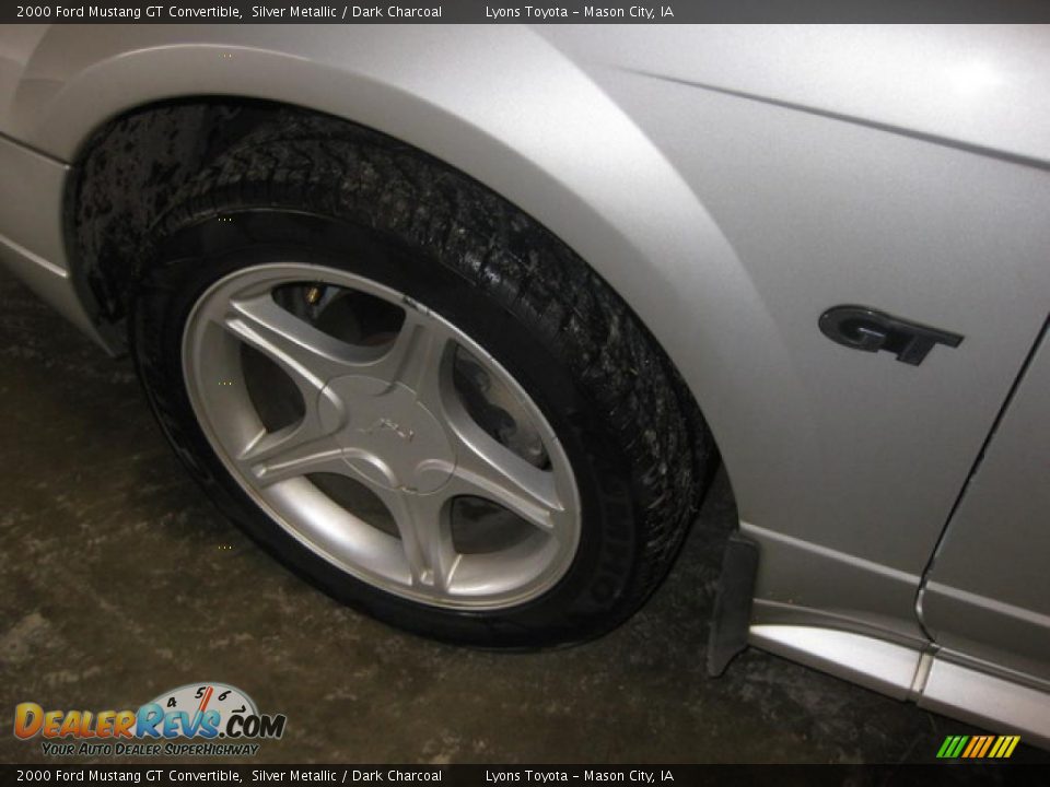 2000 Ford Mustang GT Convertible Silver Metallic / Dark Charcoal Photo #17
