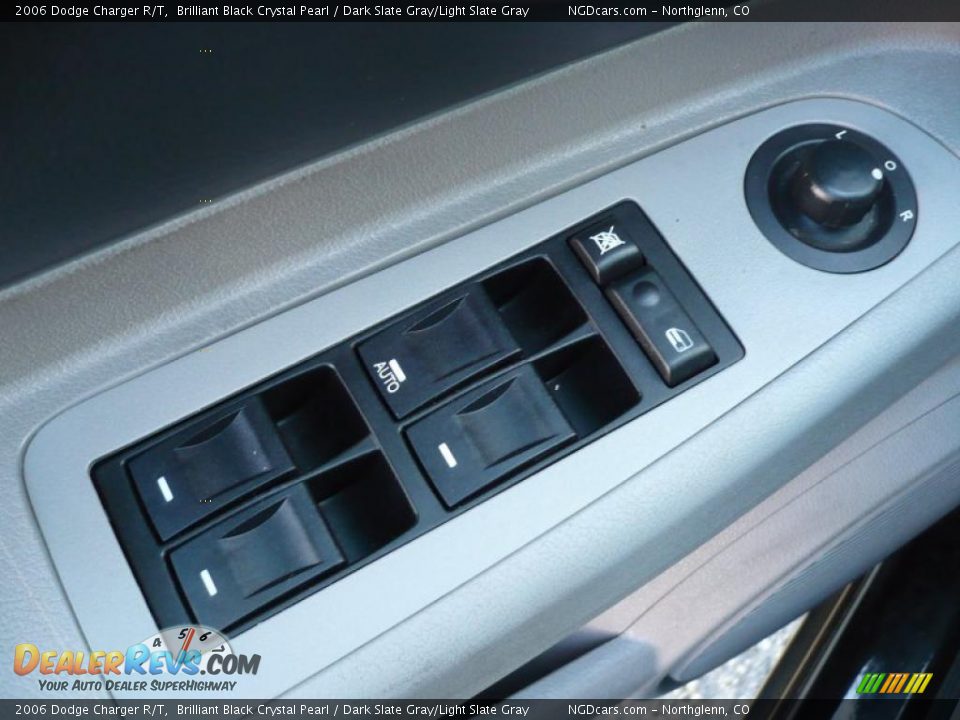 2006 Dodge Charger R/T Brilliant Black Crystal Pearl / Dark Slate Gray/Light Slate Gray Photo #8