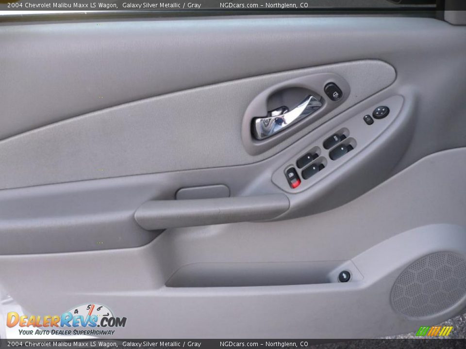 2004 Chevrolet Malibu Maxx LS Wagon Galaxy Silver Metallic / Gray Photo #7