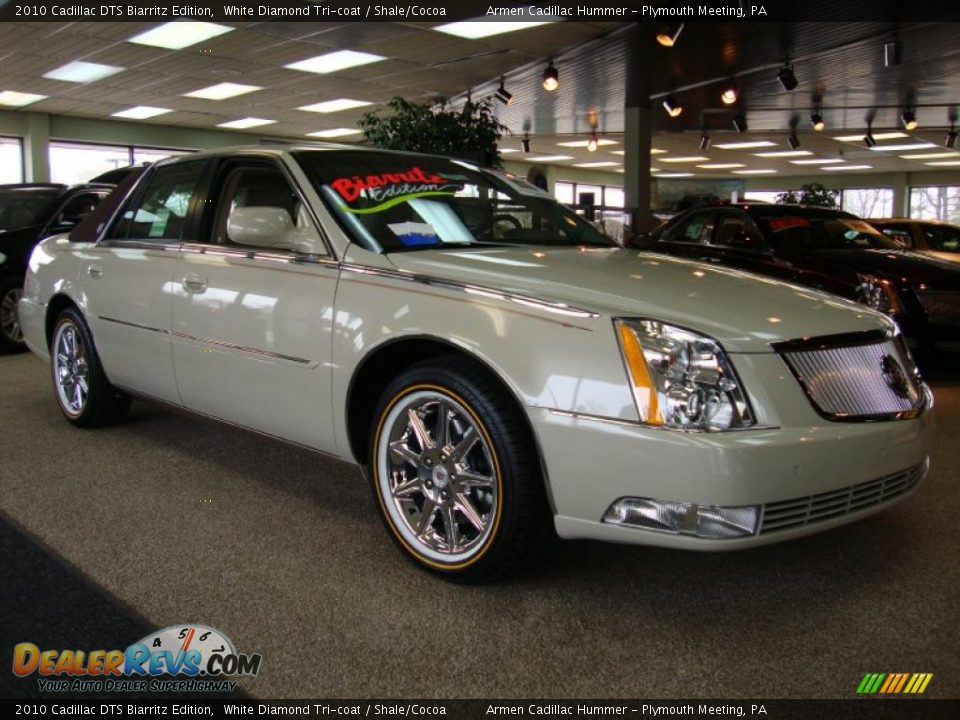 2010 Cadillac DTS Biarritz Edition White Diamond Tri-coat / Shale/Cocoa Photo #5