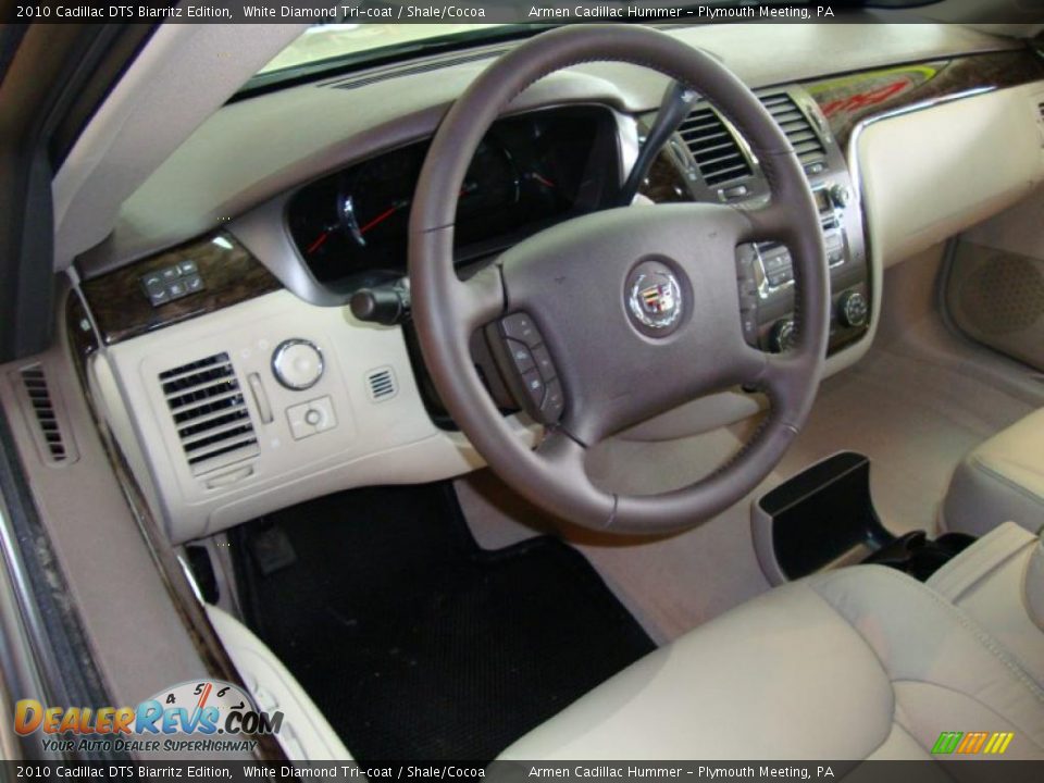 2010 Cadillac DTS Biarritz Edition White Diamond Tri-coat / Shale/Cocoa Photo #10