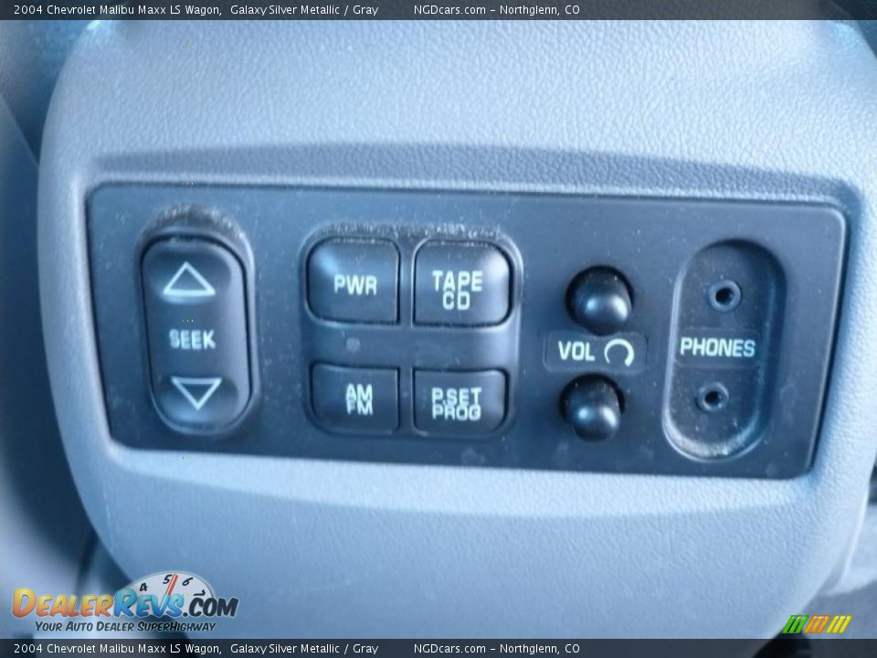 2004 Chevrolet Malibu Maxx LS Wagon Galaxy Silver Metallic / Gray Photo #16