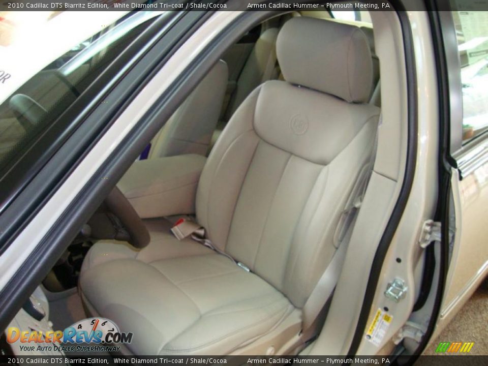 2010 Cadillac DTS Biarritz Edition White Diamond Tri-coat / Shale/Cocoa Photo #16