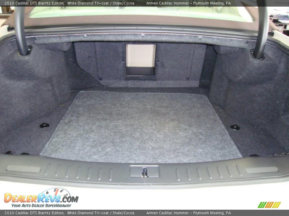 2010 Cadillac DTS Biarritz Edition White Diamond Tri-coat / Shale/Cocoa Photo #24