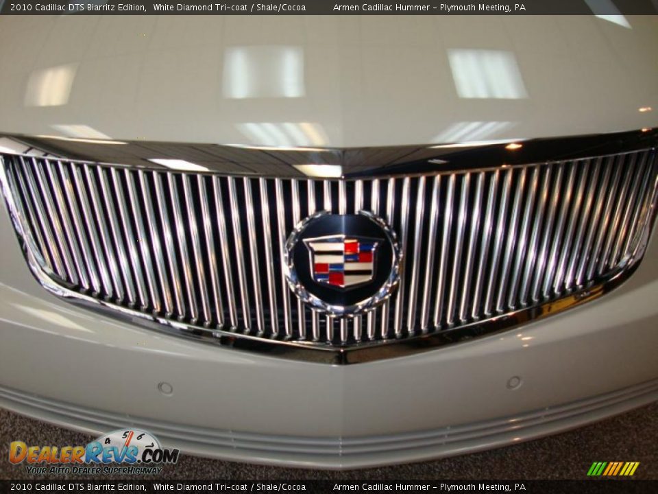 2010 Cadillac DTS Biarritz Edition White Diamond Tri-coat / Shale/Cocoa Photo #29