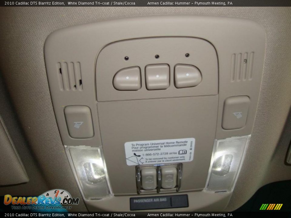 2010 Cadillac DTS Biarritz Edition White Diamond Tri-coat / Shale/Cocoa Photo #31