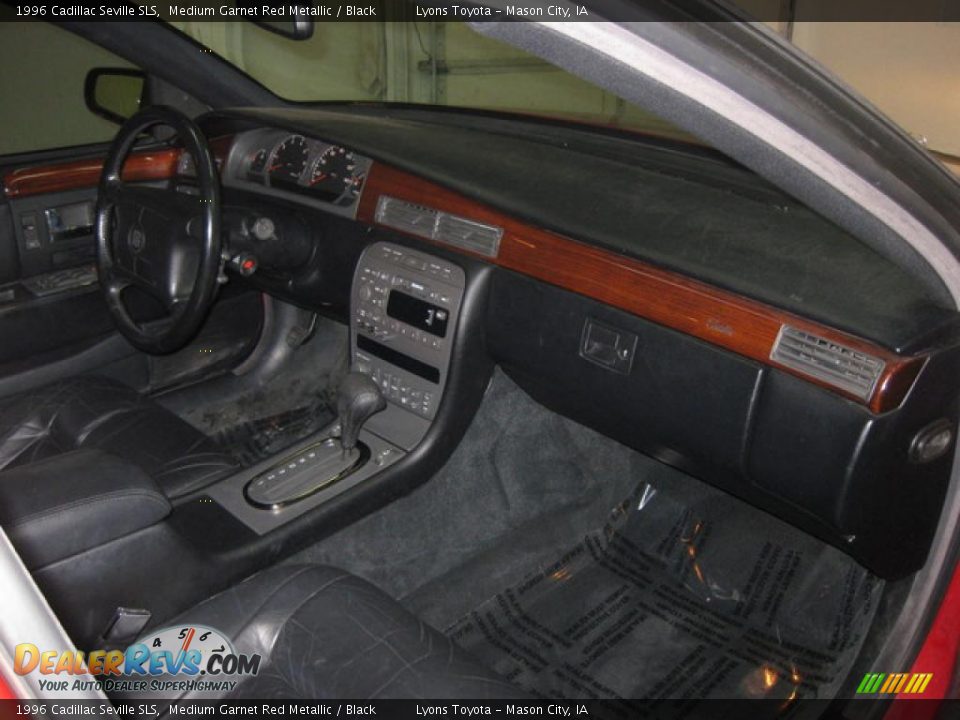 1996 Cadillac Seville SLS Medium Garnet Red Metallic / Black Photo #15