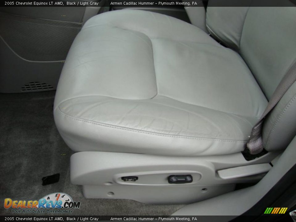 2005 Chevrolet Equinox LT AWD Black / Light Gray Photo #14
