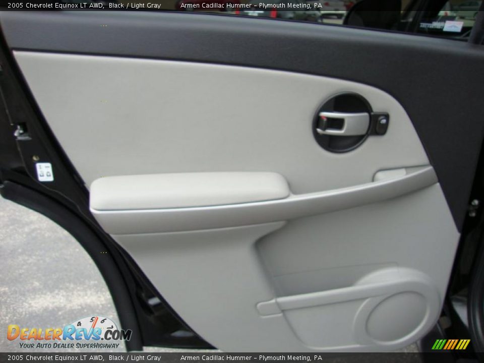 2005 Chevrolet Equinox LT AWD Black / Light Gray Photo #21