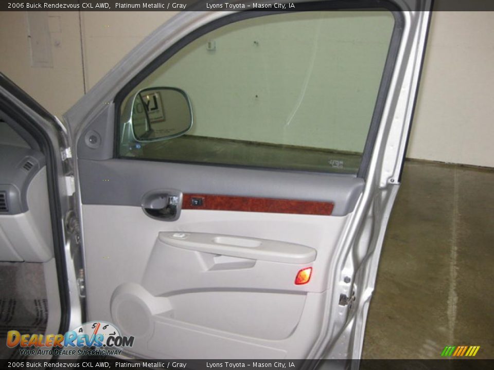 2006 Buick Rendezvous CXL AWD Platinum Metallic / Gray Photo #17