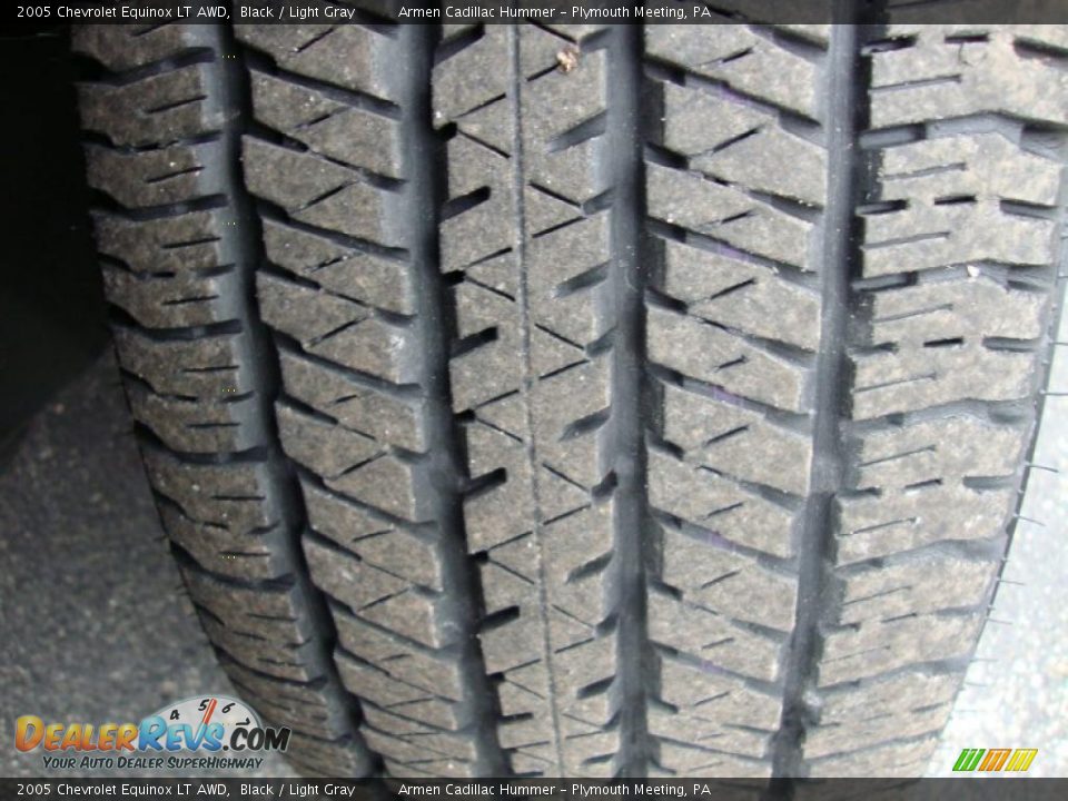 2005 Chevrolet Equinox LT AWD Black / Light Gray Photo #26