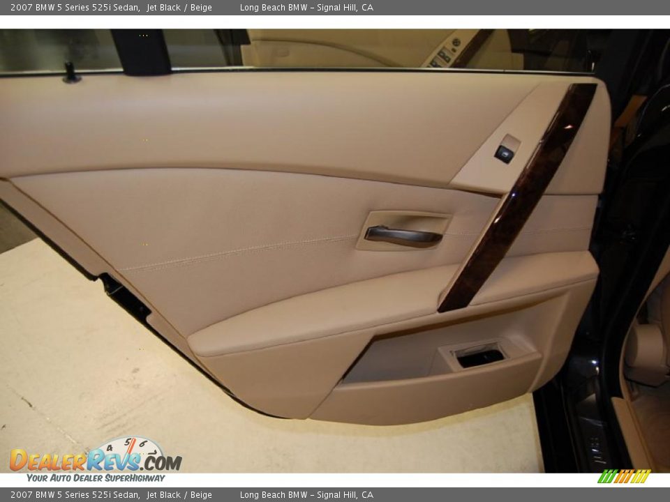 2007 BMW 5 Series 525i Sedan Jet Black / Beige Photo #28