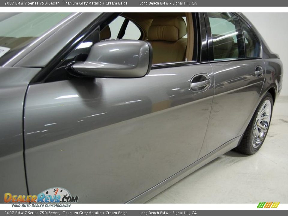 2007 BMW 7 Series 750i Sedan Titanium Grey Metallic / Cream Beige Photo #13