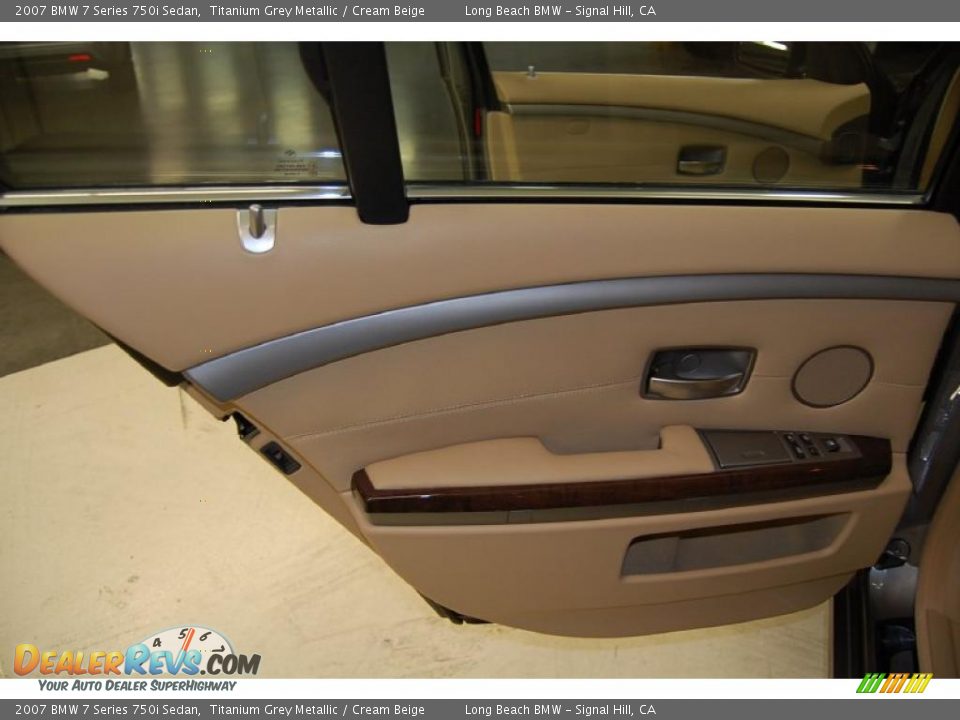2007 BMW 7 Series 750i Sedan Titanium Grey Metallic / Cream Beige Photo #26
