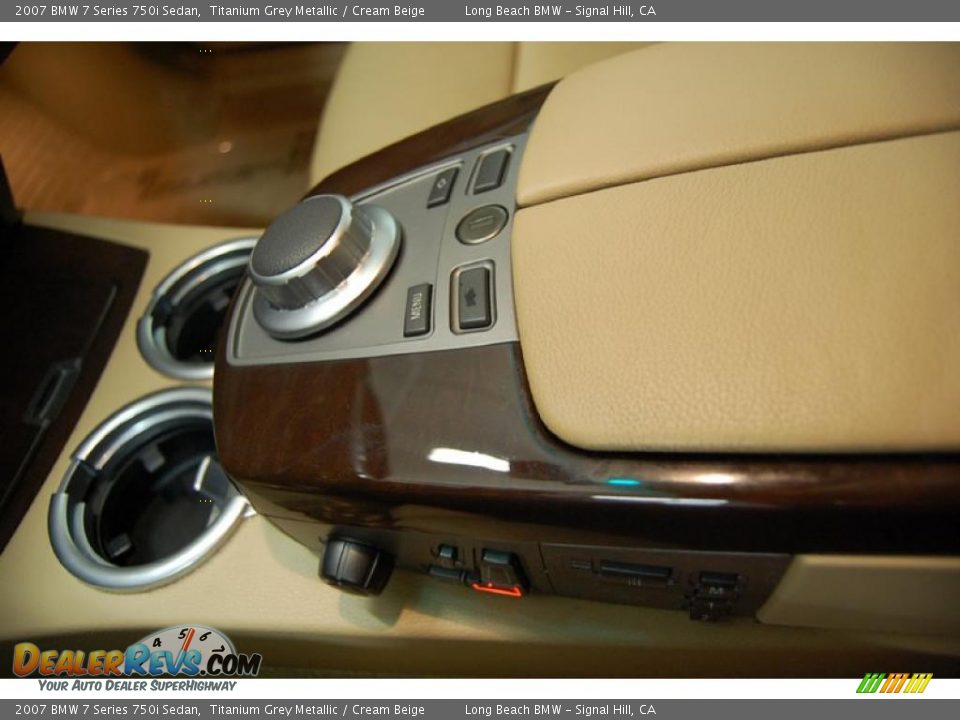 2007 BMW 7 Series 750i Sedan Titanium Grey Metallic / Cream Beige Photo #30