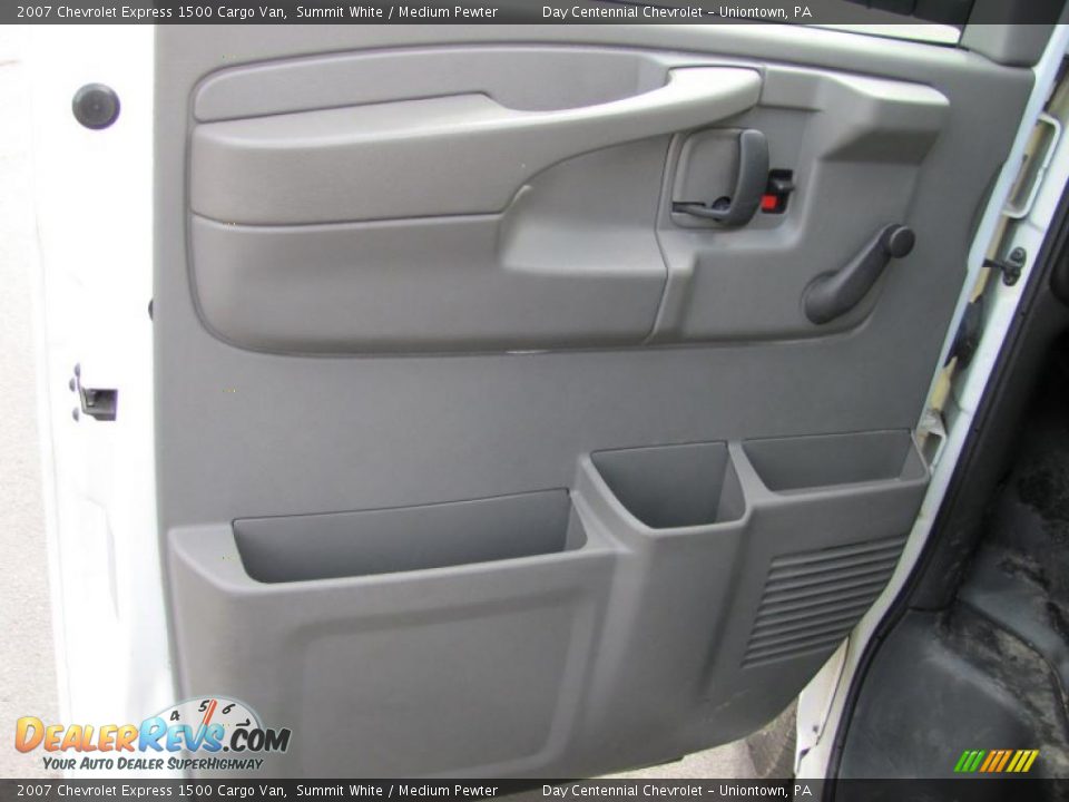 2007 Chevrolet Express 1500 Cargo Van Summit White / Medium Pewter Photo #13