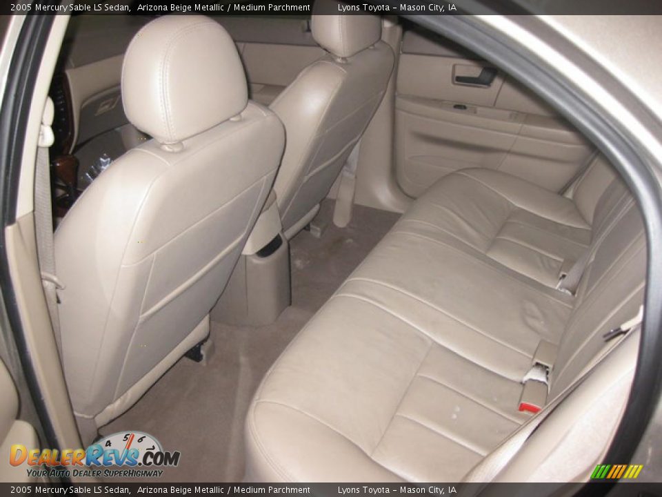 2005 Mercury Sable LS Sedan Arizona Beige Metallic / Medium Parchment Photo #8