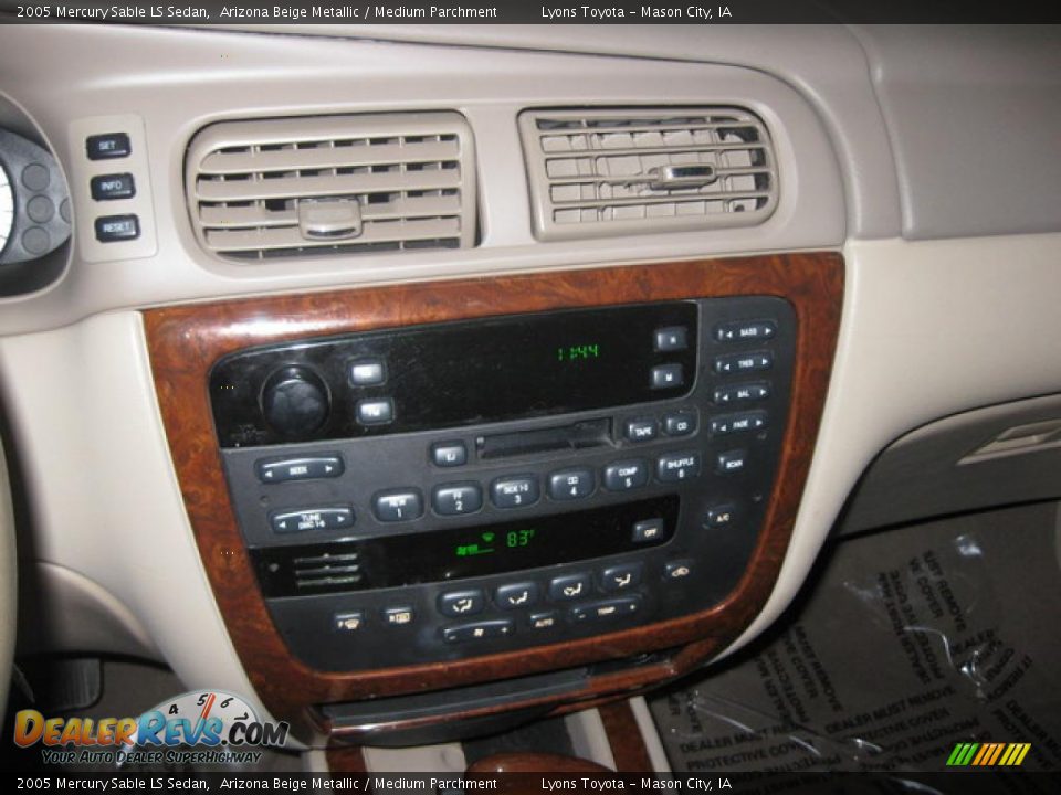 2005 Mercury Sable LS Sedan Arizona Beige Metallic / Medium Parchment Photo #11